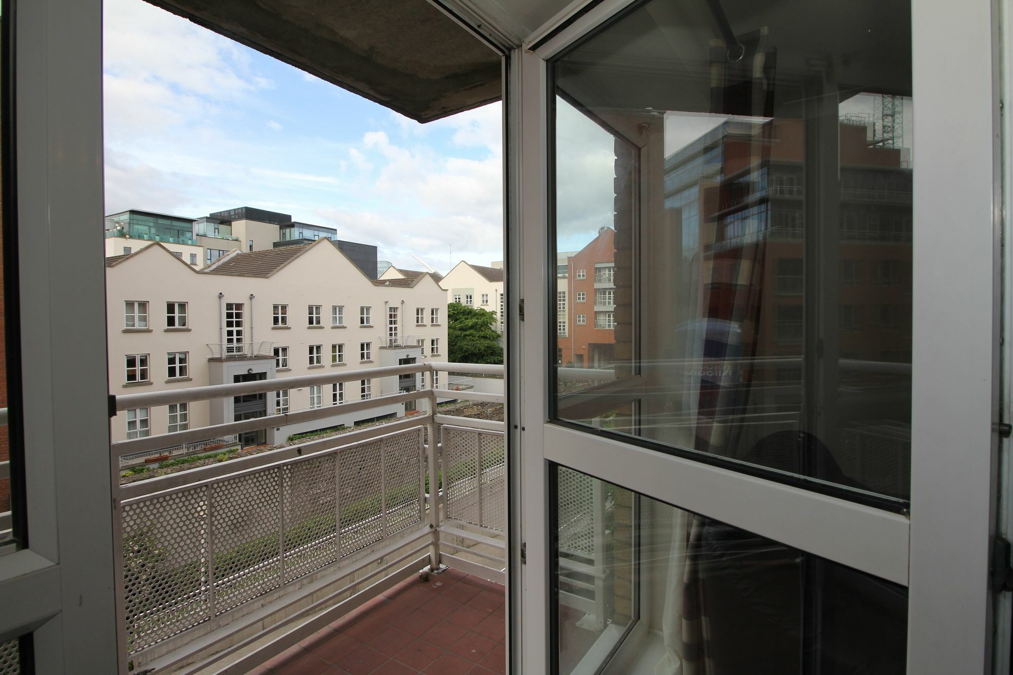 The Windmill Apartment Dublin Eksteriør bilde